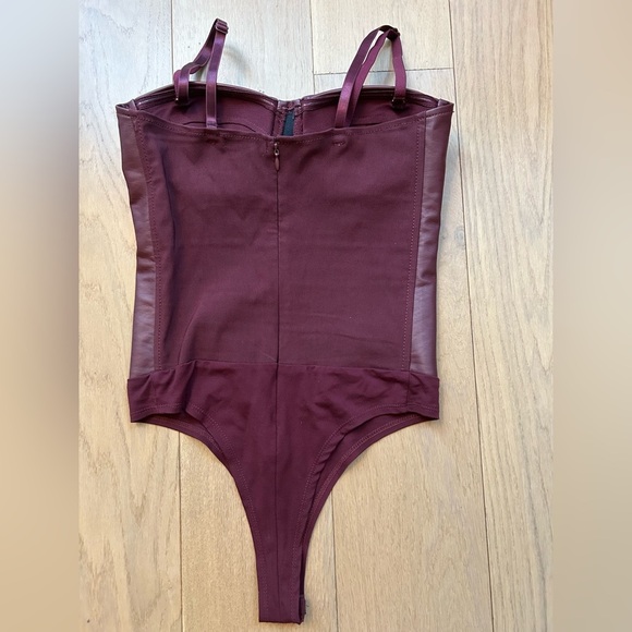 AQUA Maroon Corset Style Leather Bodysuit Size XS - Picture 3 of 6